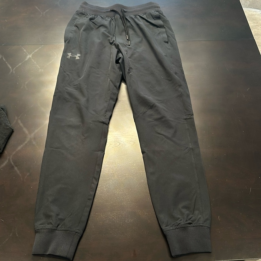 UA men’s joggers sz S 10/10 condition